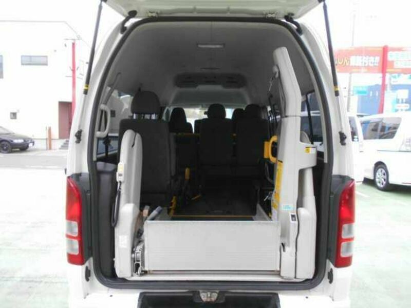 HIACE VAN