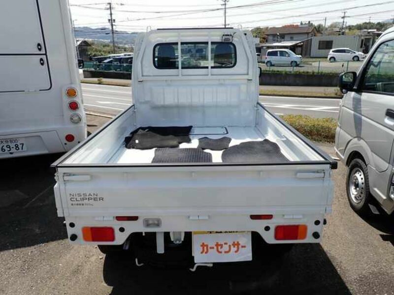 CLIPPER TRUCK