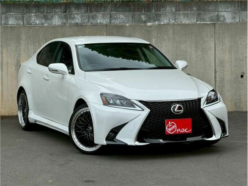 LEXUS IS
