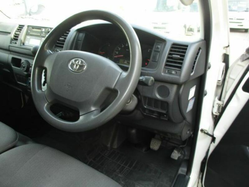 HIACE VAN-4