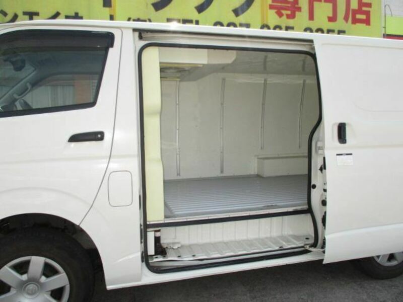 HIACE VAN-9