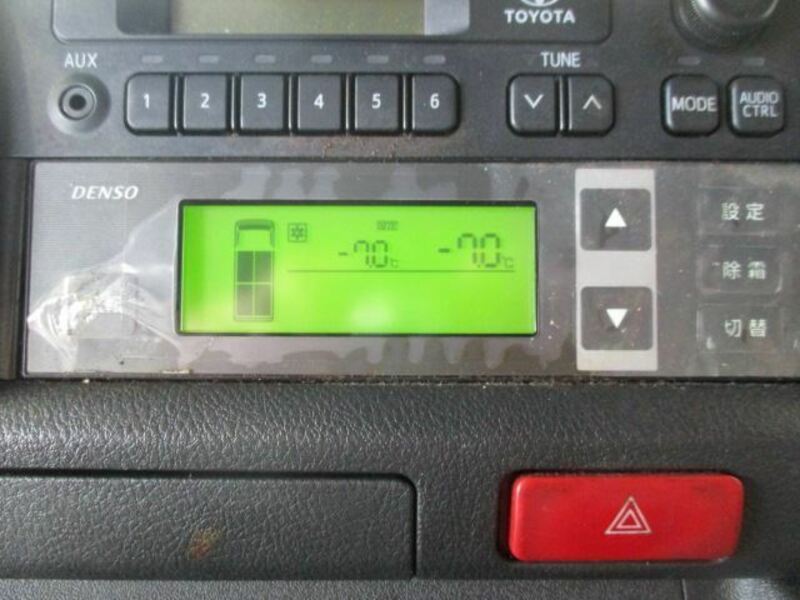 HIACE VAN-11
