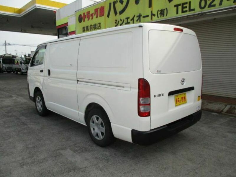 HIACE VAN-27