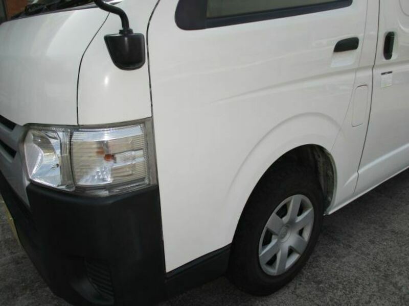 HIACE VAN-33