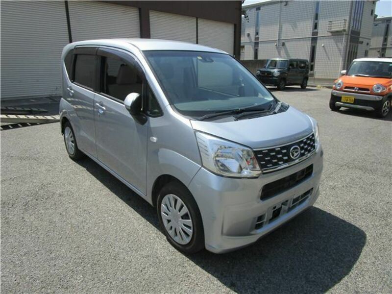 DAIHATSU　MOVE