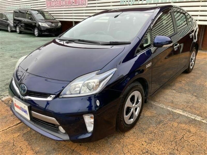 TOYOTA PRIUS PHV