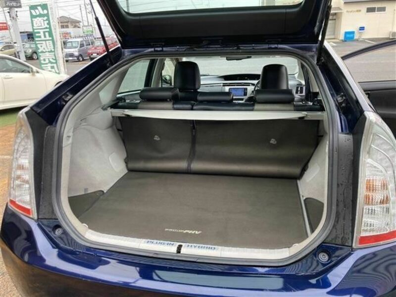 PRIUS PHV
