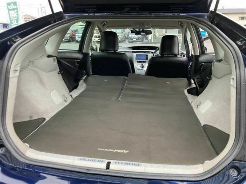 PRIUS PHV