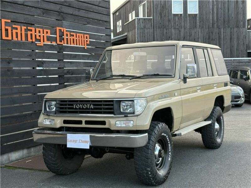 TOYOTA　LAND CRUISER PRADO