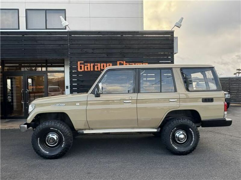 LAND CRUISER PRADO-5