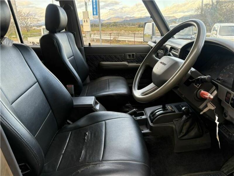 LAND CRUISER PRADO-9