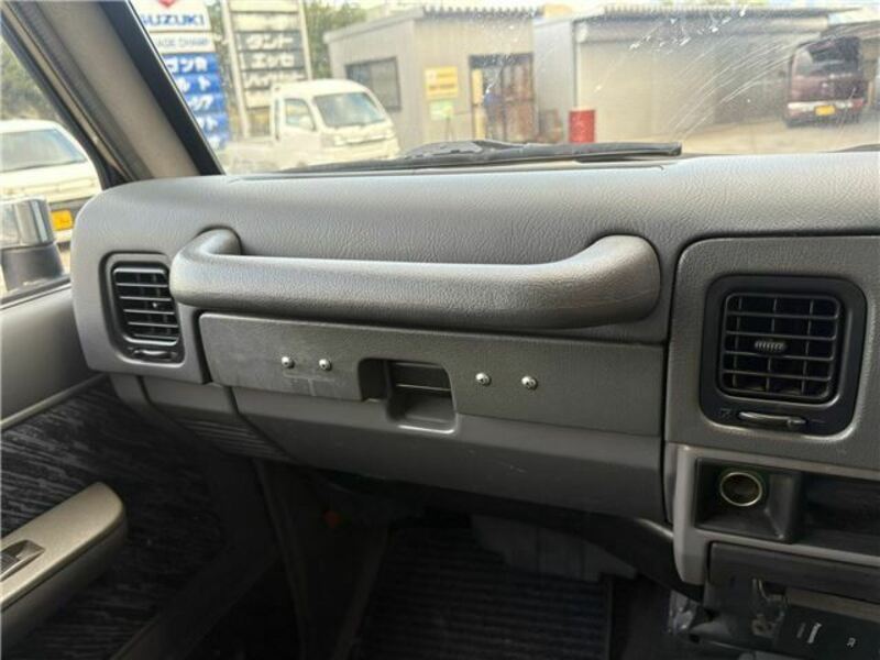 LAND CRUISER PRADO-19