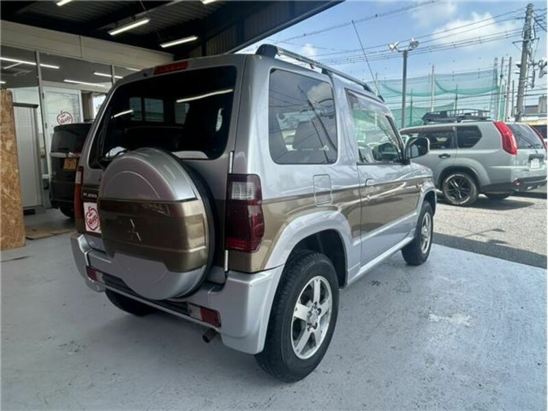 PAJERO MINI