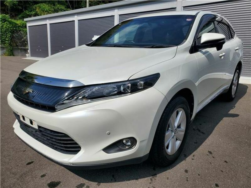 TOYOTA　HARRIER