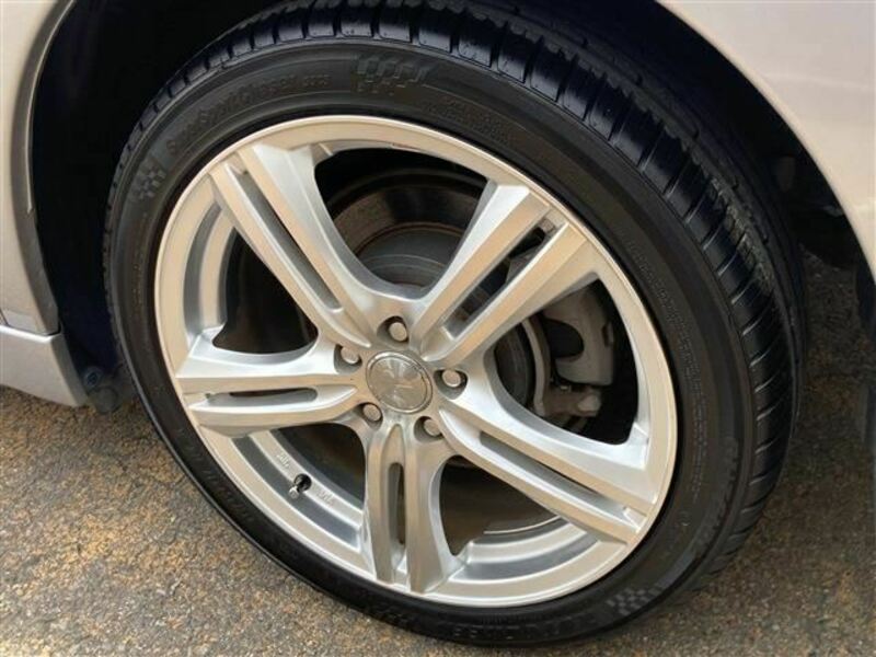 LEGACY B4