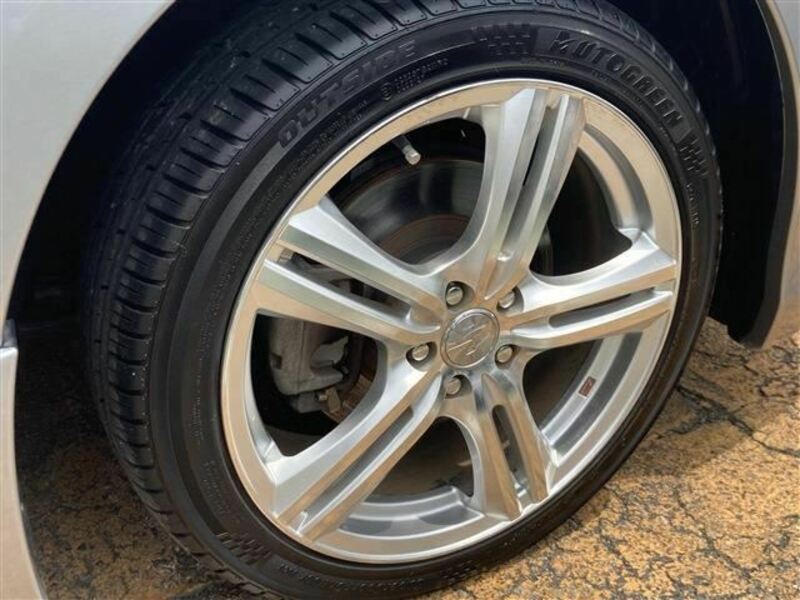 LEGACY B4