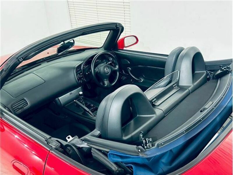S2000