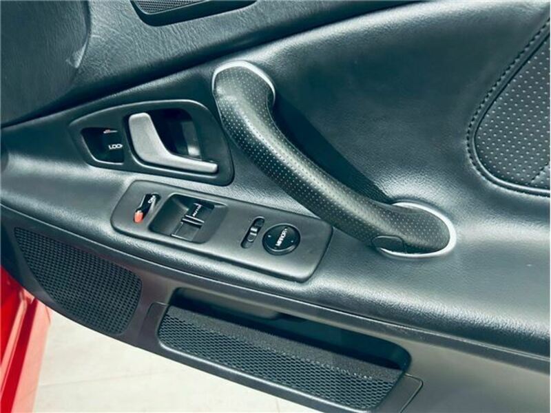 S2000