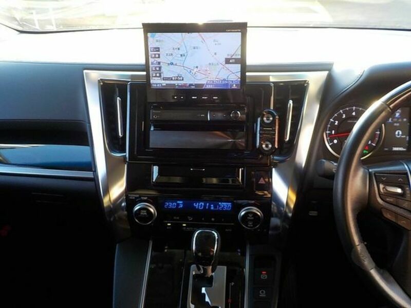 VELLFIRE-8