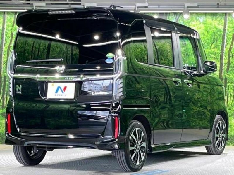 N BOX CUSTOM