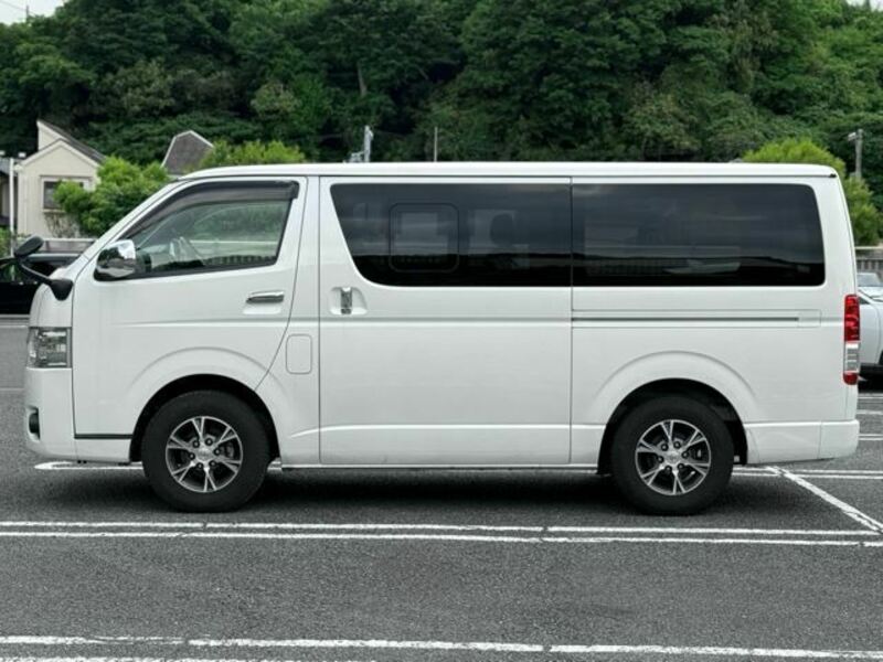 HIACE VAN
