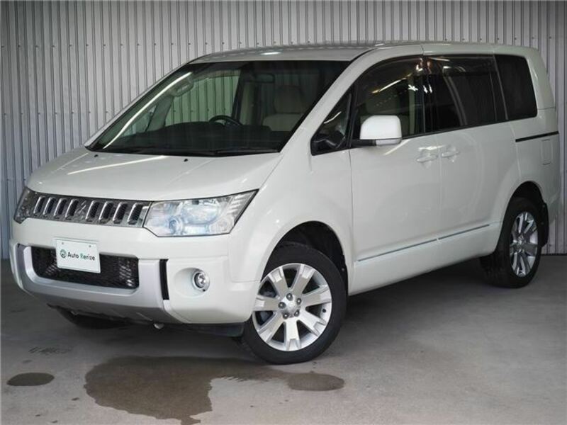 MITSUBISHI DELICA D5