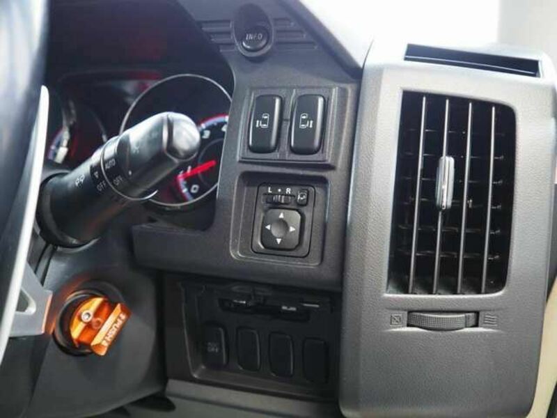 DELICA D5