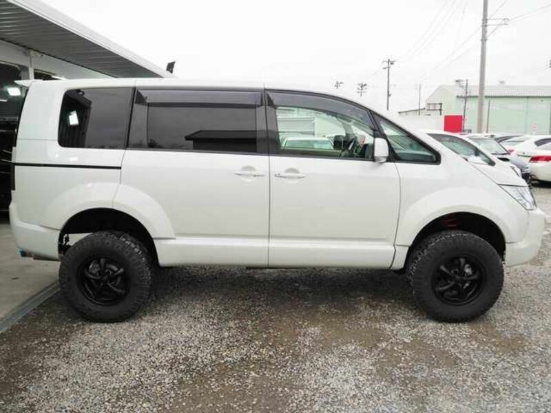 DELICA D5