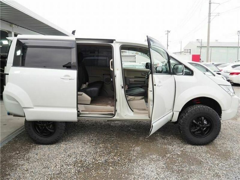 DELICA D5