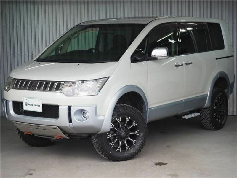 MITSUBISHI　DELICA D5