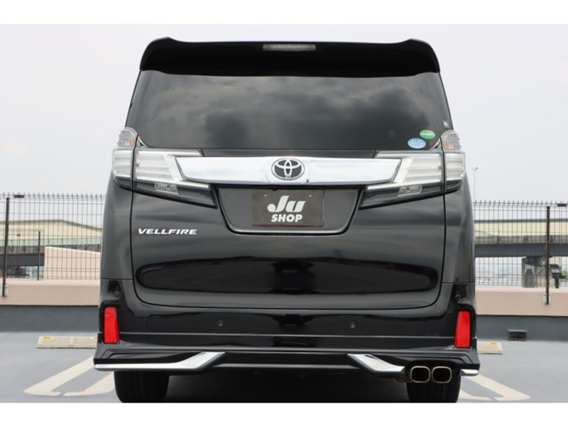 VELLFIRE-12