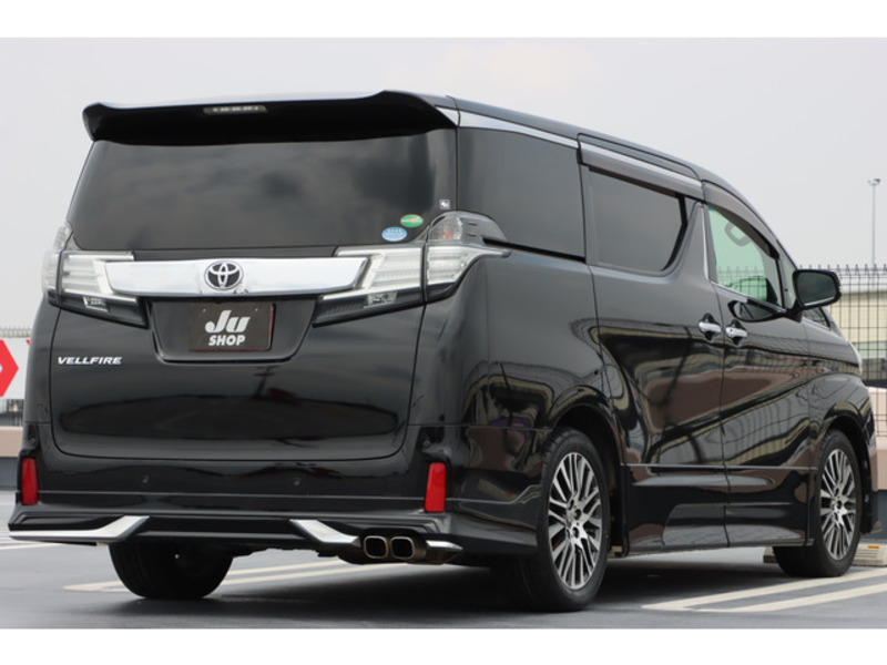 VELLFIRE-17