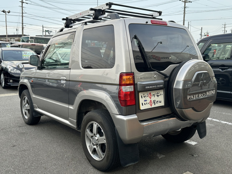 PAJERO MINI