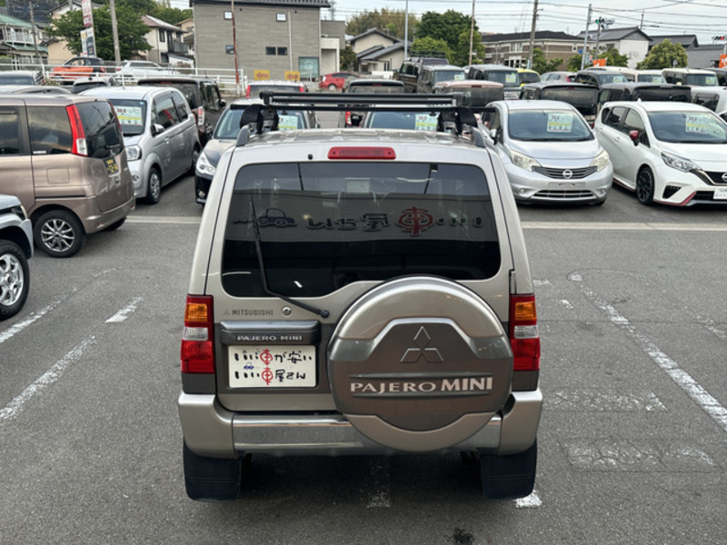 PAJERO MINI