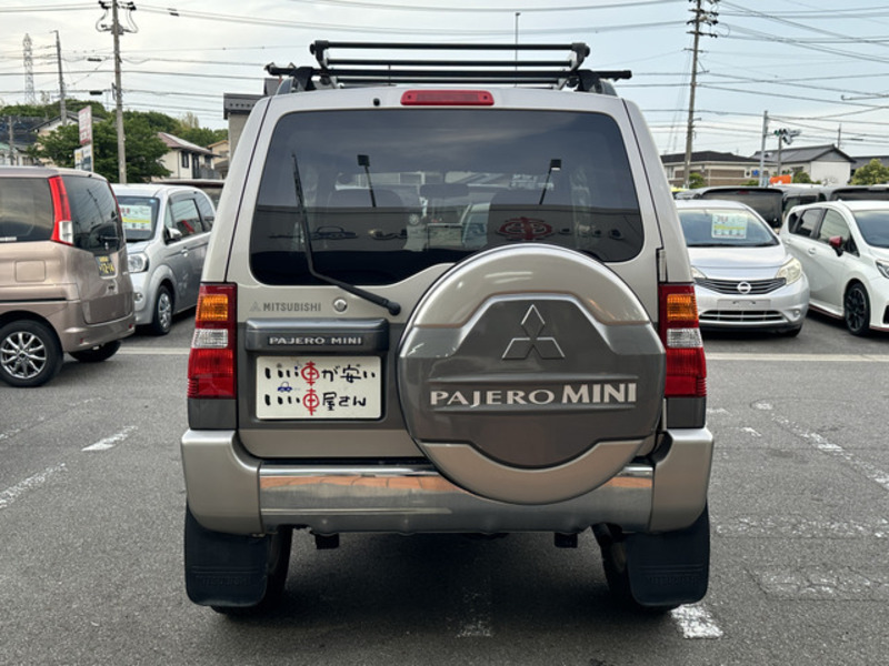 PAJERO MINI