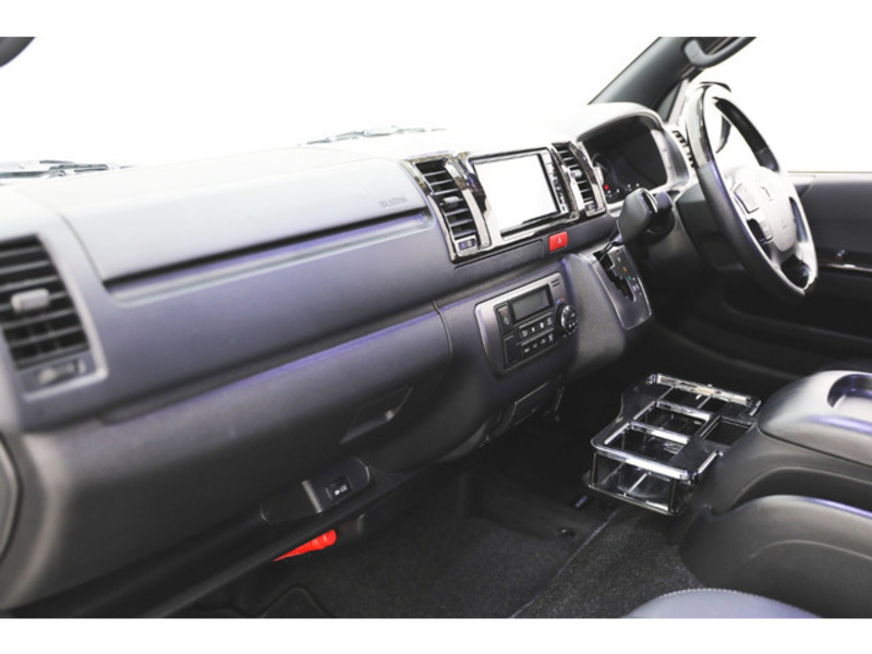 HIACE VAN-14