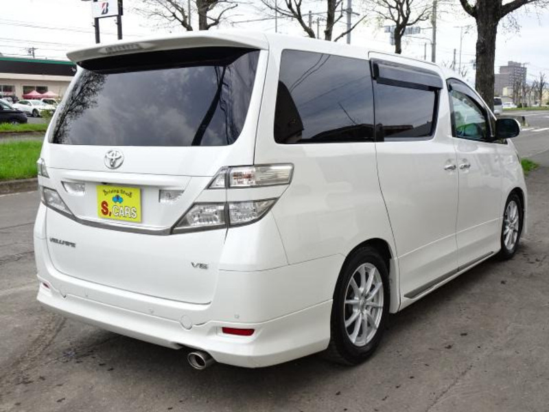 VELLFIRE-13
