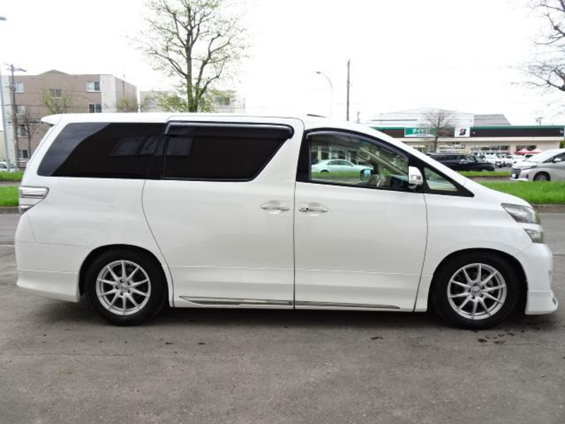 VELLFIRE-14