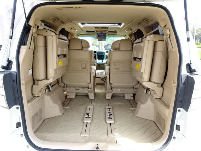 VELLFIRE-12