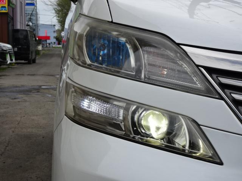 VELLFIRE-19