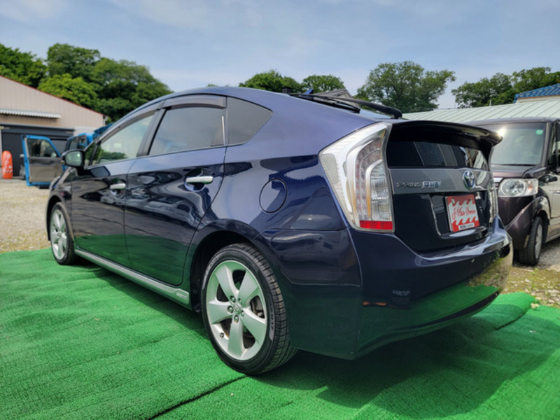 PRIUS PHV