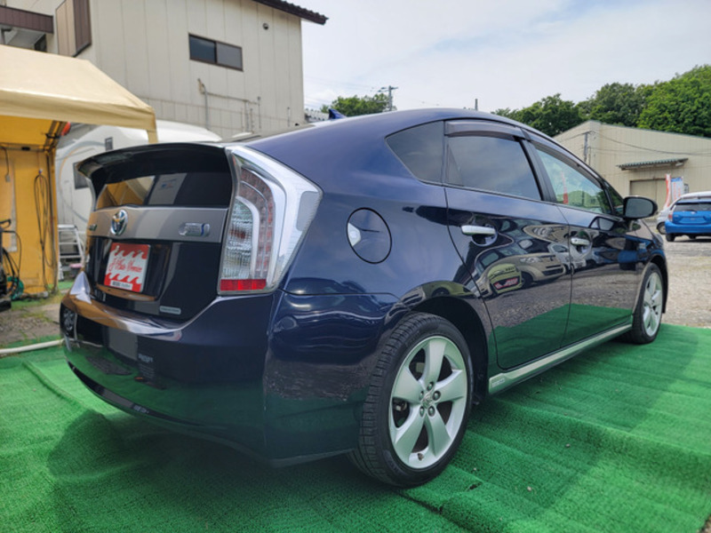 PRIUS PHV
