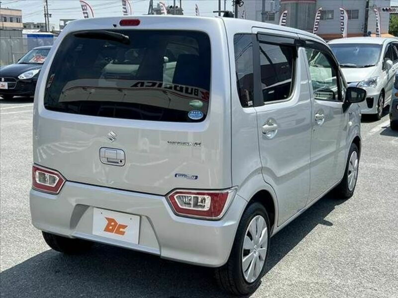 WAGON R-12
