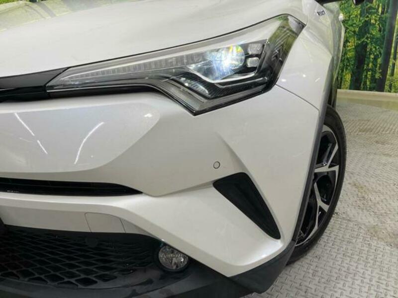 C-HR-12