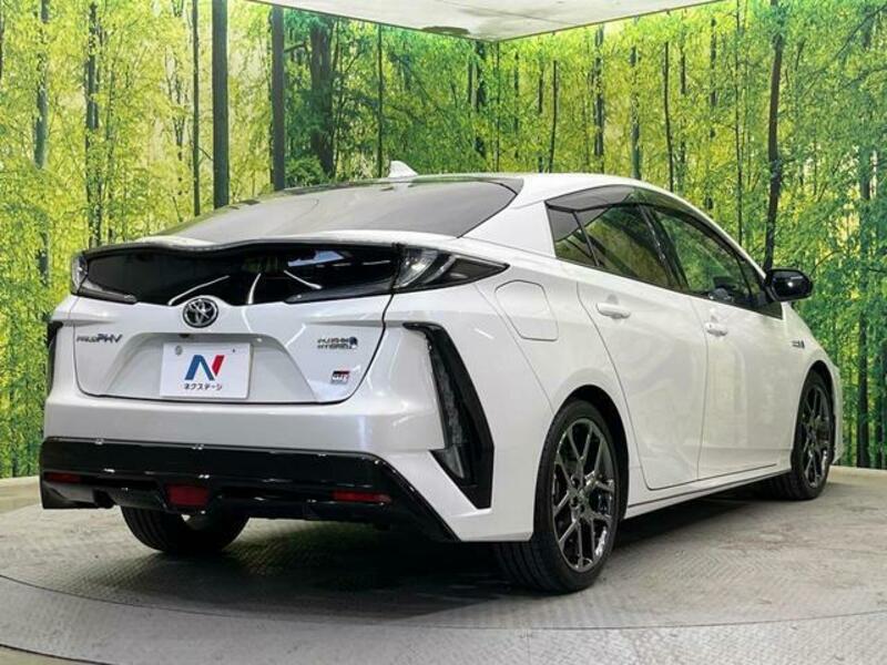 PRIUS PHV-16