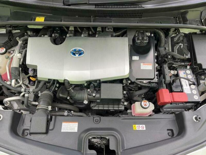 PRIUS PHV-17