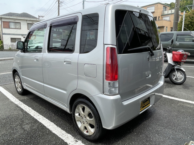 WAGON R