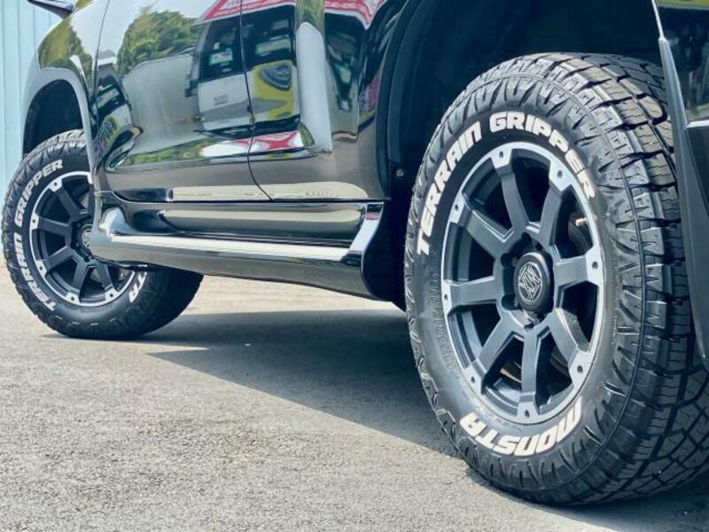 LAND CRUISER PRADO-4
