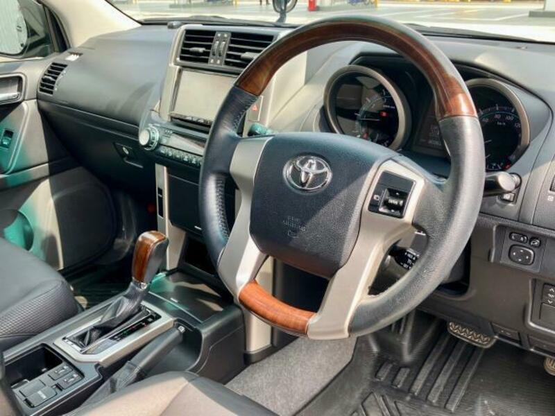 LAND CRUISER PRADO-5