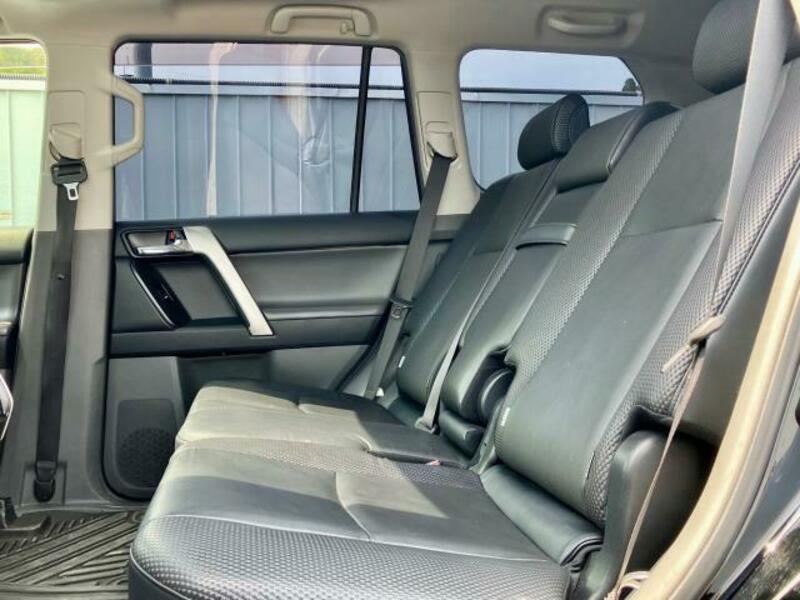 LAND CRUISER PRADO-7